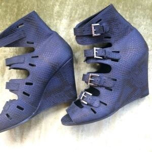 Surface To Air Dark Blue Buckle Sandals, Size 41/11, Wedge Classics! $480 Retail
